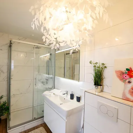 Dompanorama Der Weisse Pfau Fuer 2-4pers Apartment *