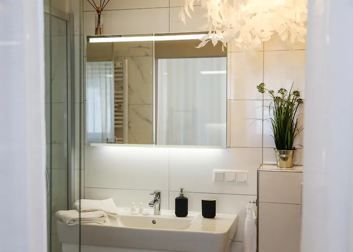 Dompanorama Der Weisse Pfau Fuer 2-4pers שפייר