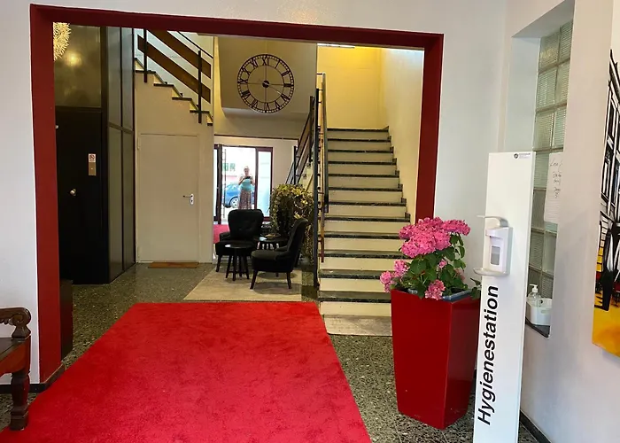 Dompanorama Der Weisse Pfau Fuer 2-4pers שפייר